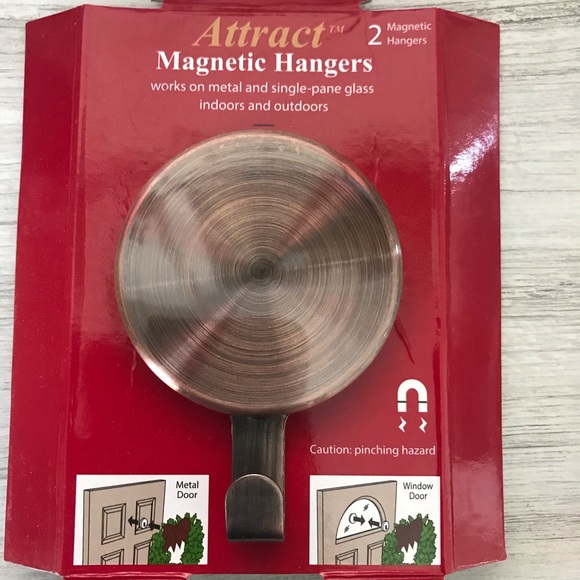 HAUTE DECOR ATTRACT MAGNETIC HANGERS - Picture 1 of 10